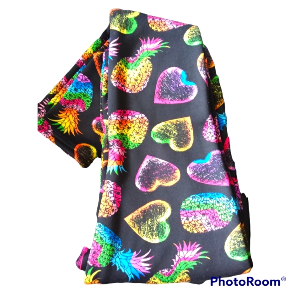 ⭐ 3/$15 ⭐HP⭐ NWOT JUST COZY Women's Neon Pineapple Warm Leggings